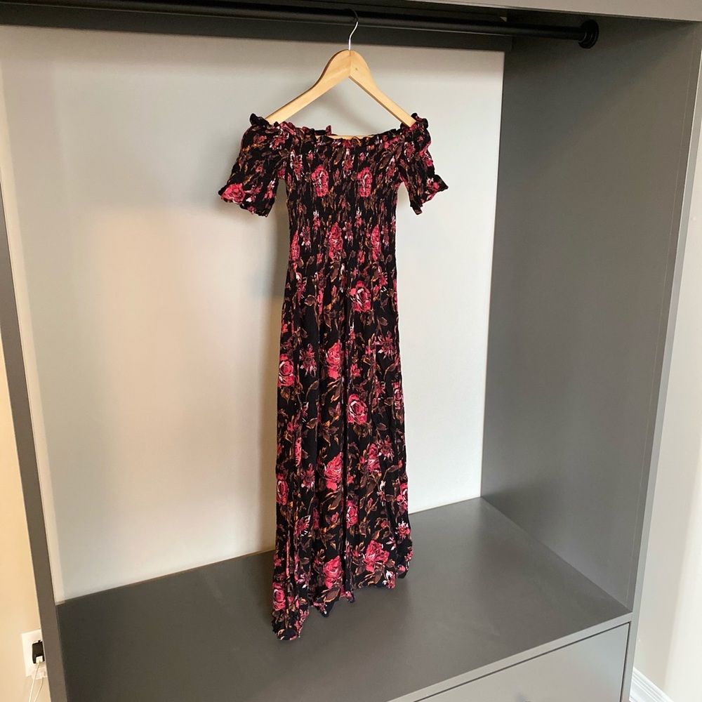 Dress with side slit